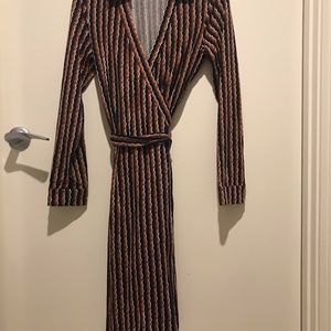 DVF wrap dress New Jeanne Two. Size 10.